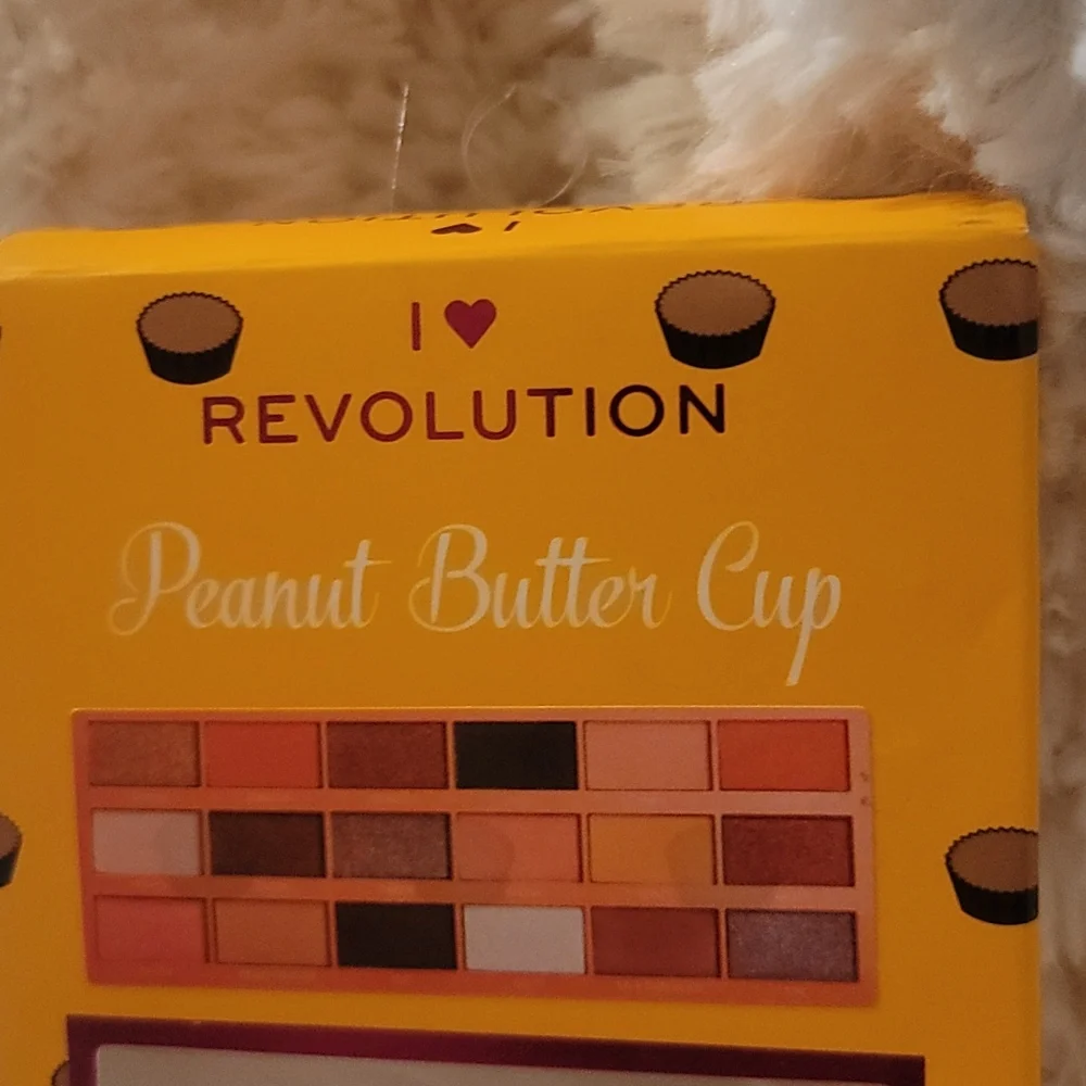 Makeup - Picture 4 of 4